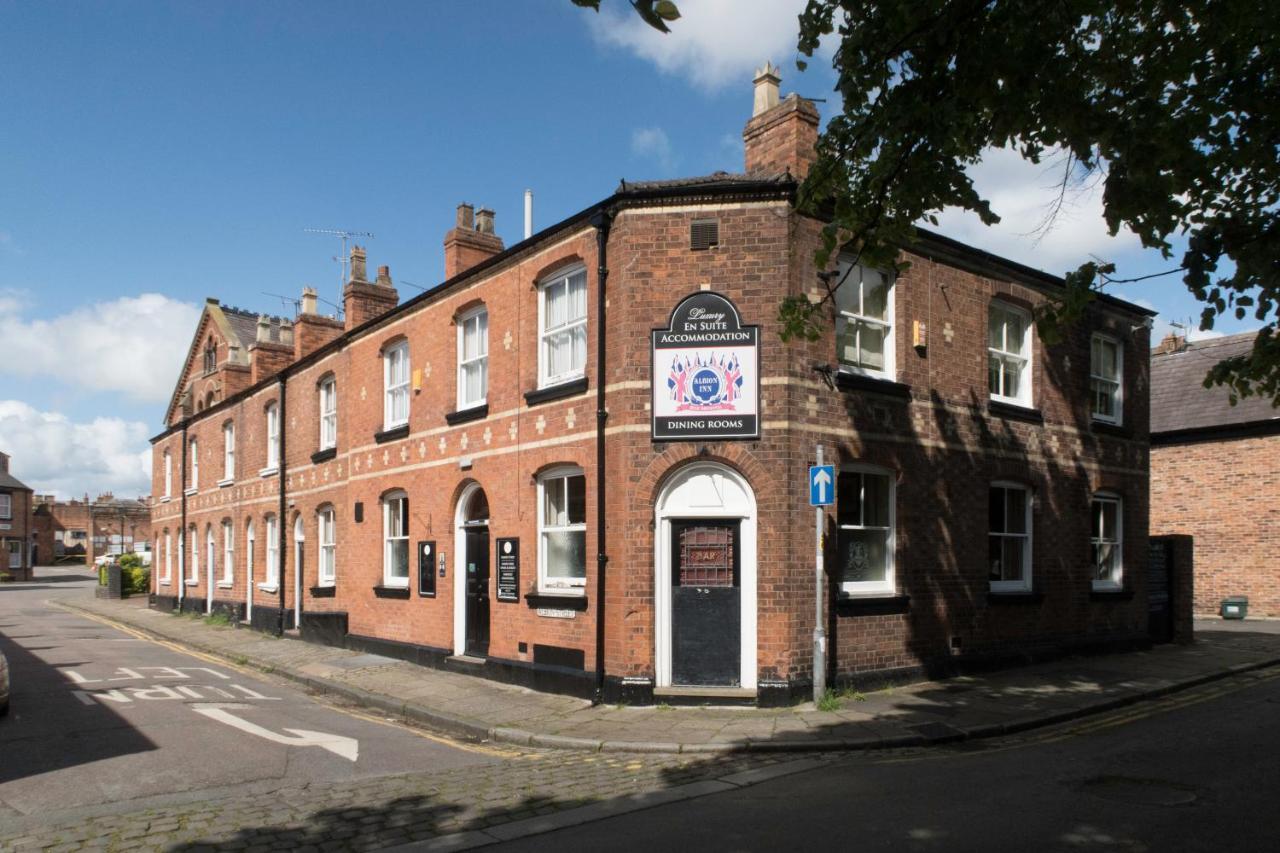 Chester Stays - Lovely 2 Bedroom House In The Heart Of チェスター エクステリア 写真